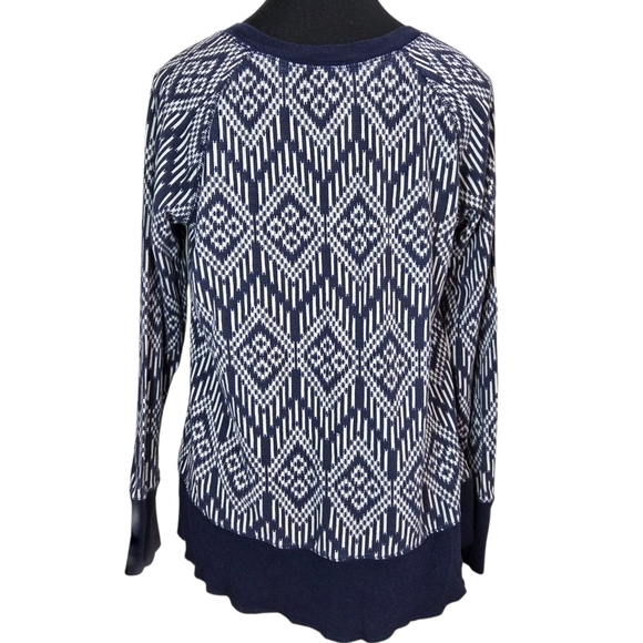 PJ Salvage Navy and White Patterned Top With Geometeic Pattern Size Small - Picture 4 of 6